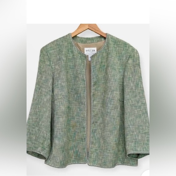 Oscar de la Renta green tweed suit. Size 4P 🎉Host Pick🎉 - Picture 2 of 5